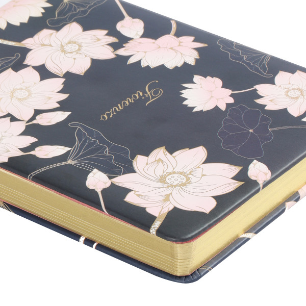 Ежедневник А5 н/д тв обл 7Бц к/з поролон 168л FLORENZO Цветок лотоса тонир 2 ляссе